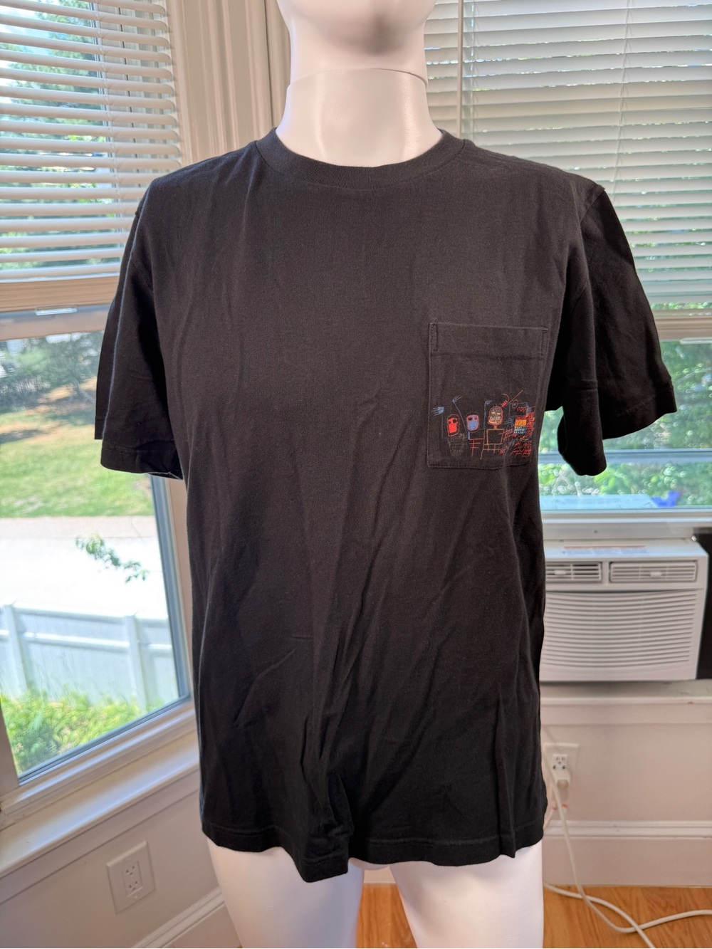 Uniqlo UT Jean-Michel Basquiat Black Pocket Graphic T-Shirt Men’s M